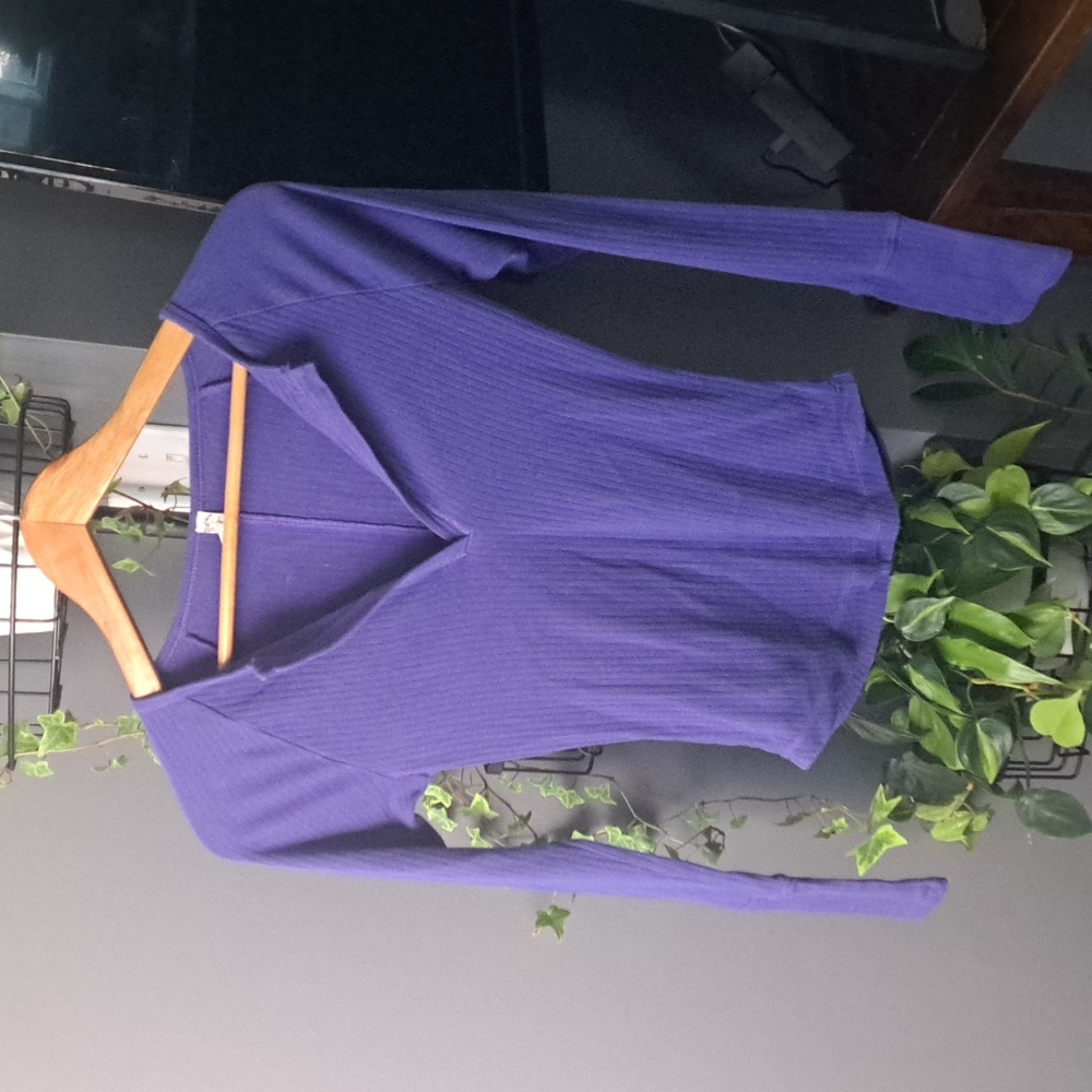 S Free People Long Sleeve Vneck top CS